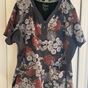 Women’s Premier scrub top. 3x